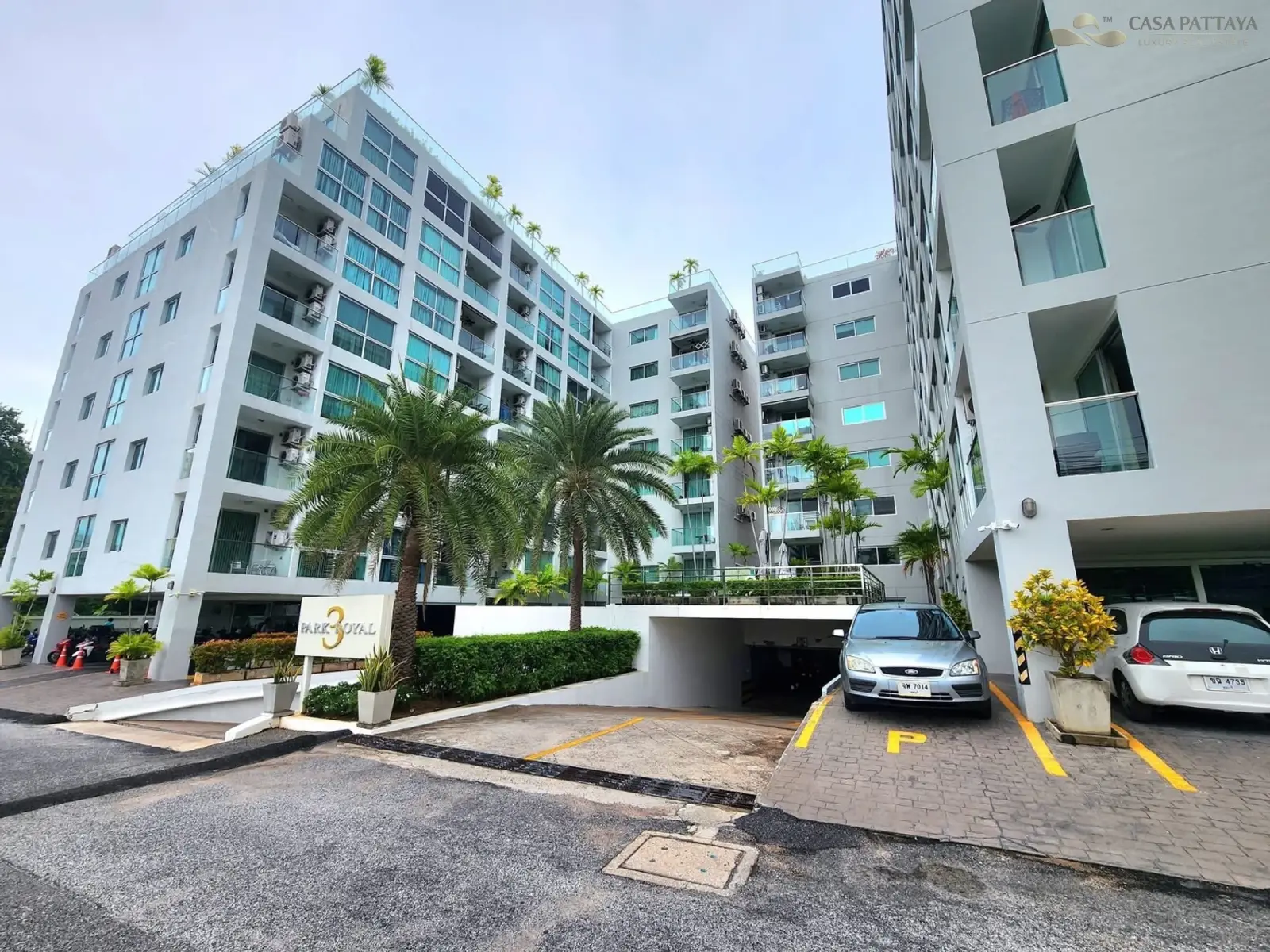 Condo 1 chambre plage à pied à vendre — Pratamnak, Pattaya