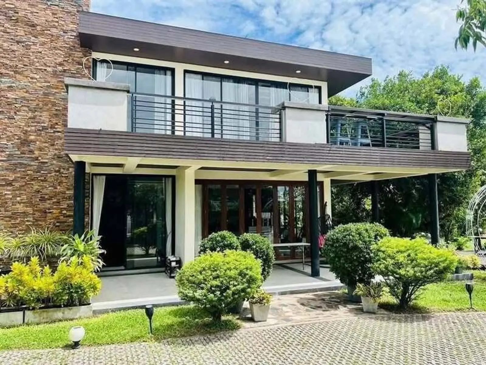 Villa avec piscine 4 chambres à vendre — Mabprachan, Pattaya