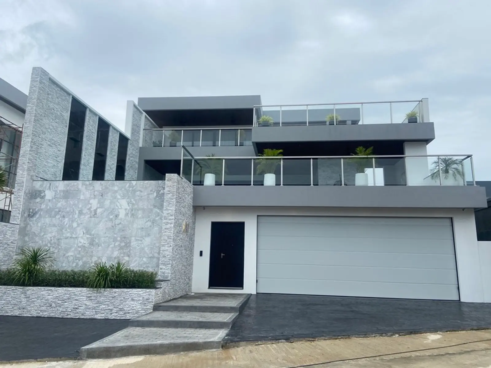 Villa avec piscine 6 chambres à vendre — East Pattaya, Pattaya