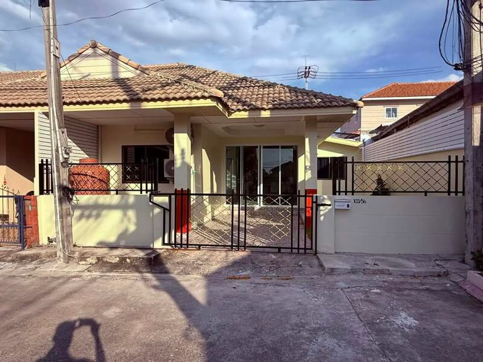 Villa avec piscine 4 chambres à vendre — East Pattaya, Pattaya