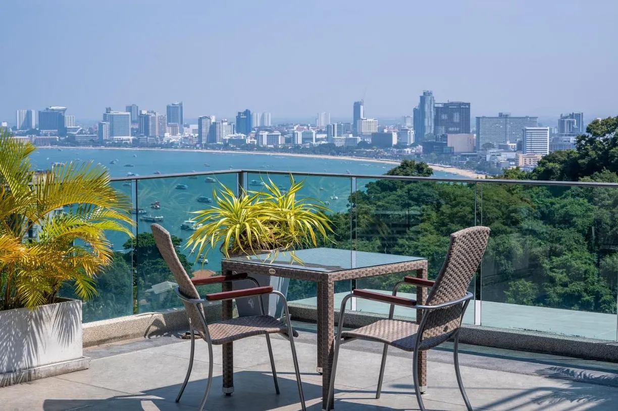 investir en thailande pratumnak vs jomtien